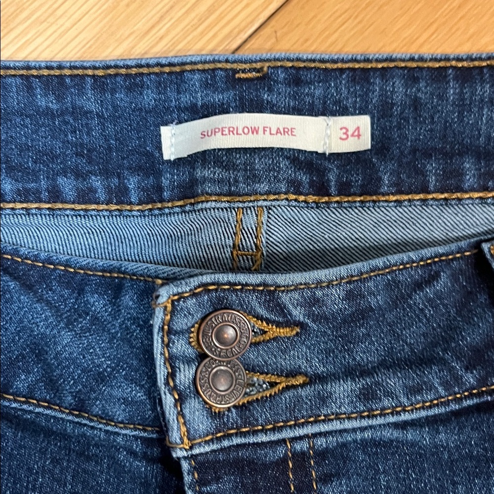 Levi's SuperLow Flare Jeans Size 34x34 - Picture 4 of 16